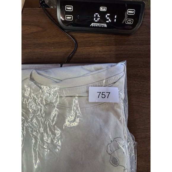 Goodfellow Peanuts T-Shirt Mens M Beige Snoopy Golf Swing Happy Graphic Tee - Picture 6 of 6